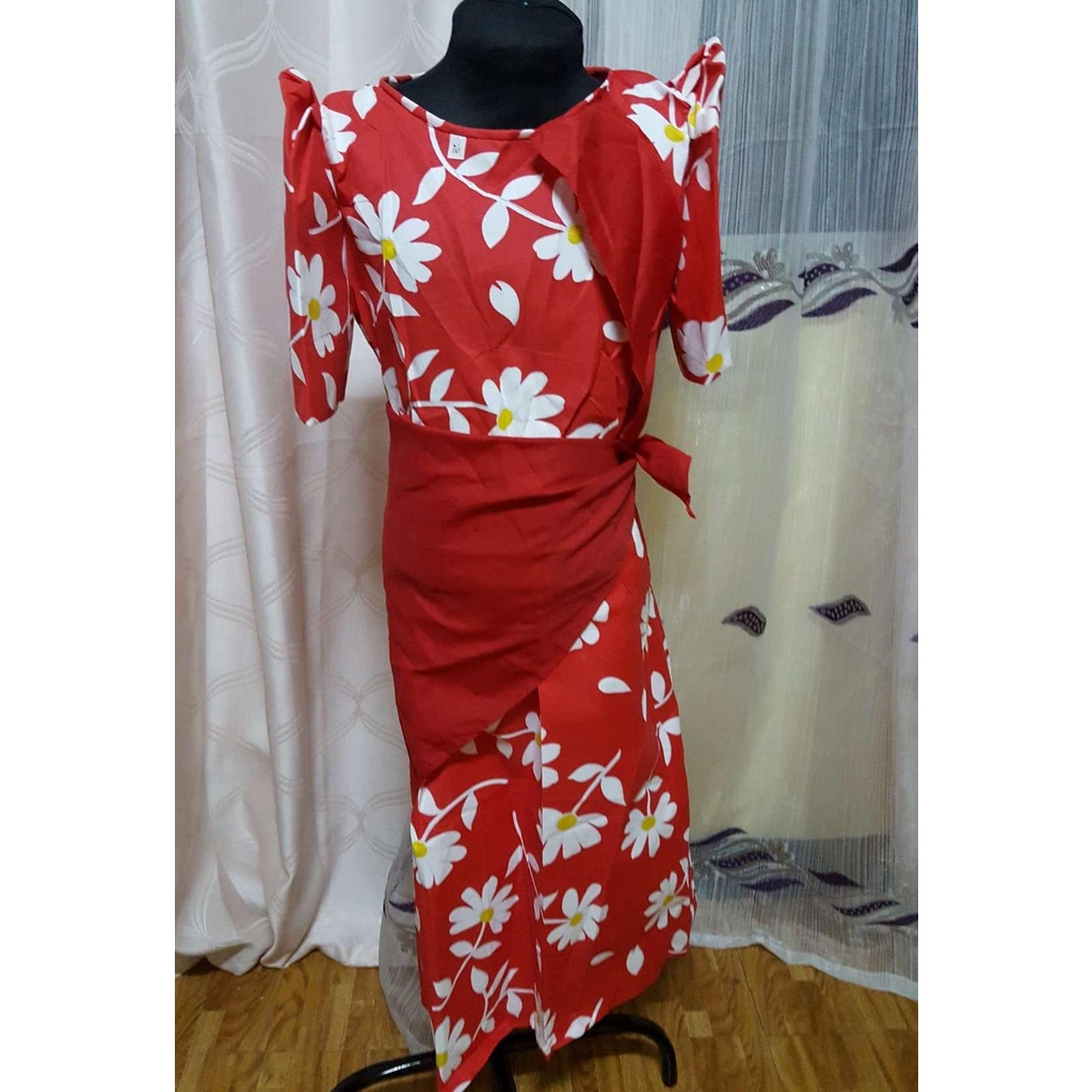 Traditional kids filipiniana dress for girl ages from 5 up to 10 years old. Featuring a maria clara