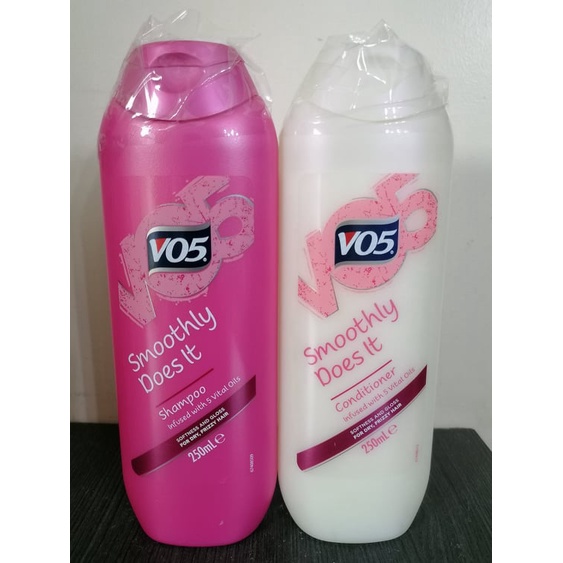 Original VO5 Smoothly Does It Conditioner / Shampoo (250ml) Made in