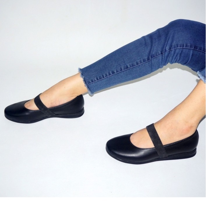 MARIKINA MADE Women's Black Shoes/School Shoes/with Garter Lock Ella