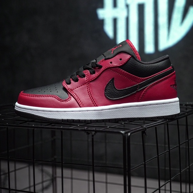 nike low cut basketball shoes