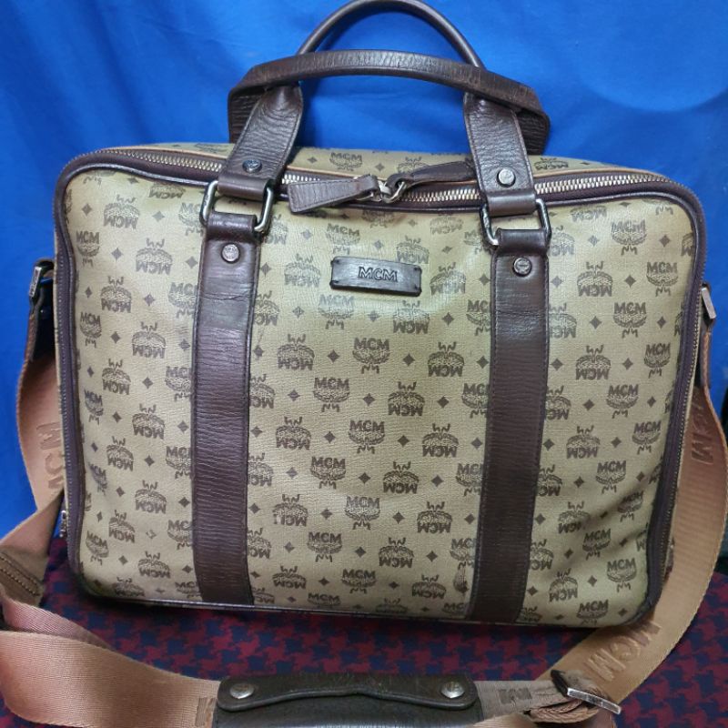 MCM LAPTOP DOCUMENT SLING with CODE and YKK ZIPS with ISSUES Shopee