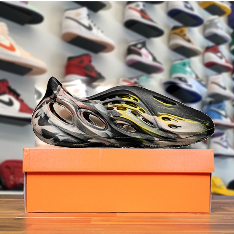 Yeezy Sandals for Men 2023 New High Quality Kanye Slides Soft Beach  Slippers Crocs Flip Flops Women | Shopee Philippines
