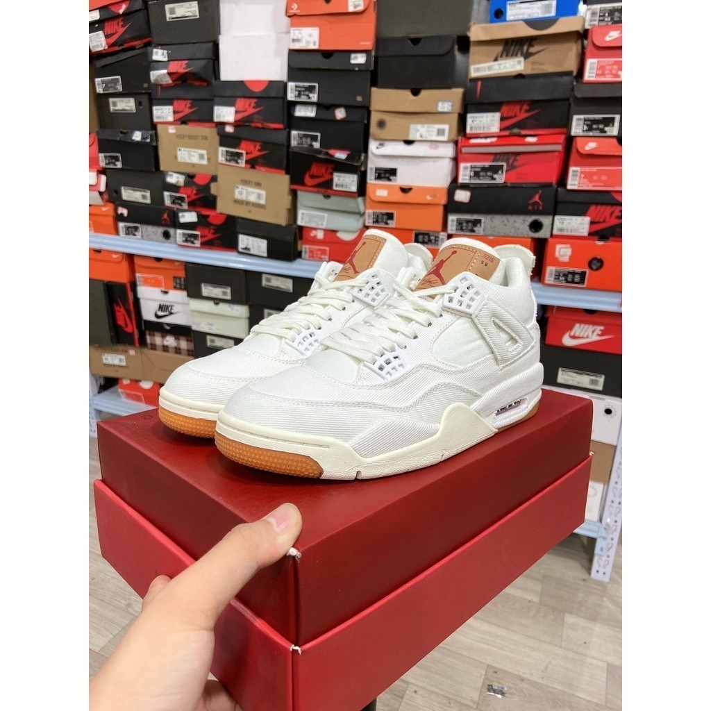 Levis jordan 4 fashion white