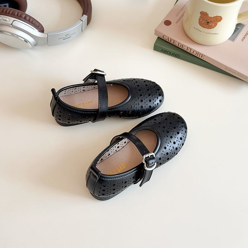 New Product New Chinese Style Hollow Breathable Children's Small Leather Shoes Summer New Style Girls Princess Shoes Soft Sole Middle Small Children's Toe-Covered Sandals - Image 6