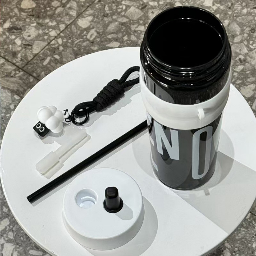 【Free gift / COD】900ML Sport Large Capacity Plastic Cup Portable Straw Cup Dopamine Color Water Cup — view 6