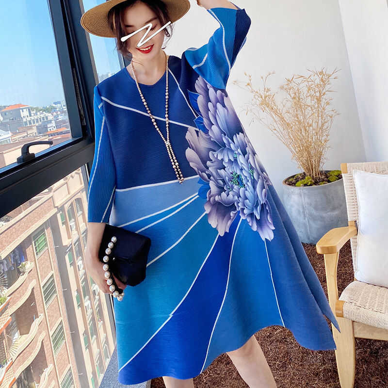 2022 Spring And Summer New Pleated Print Foreign Trade Fashion European At American Loose Round Nec