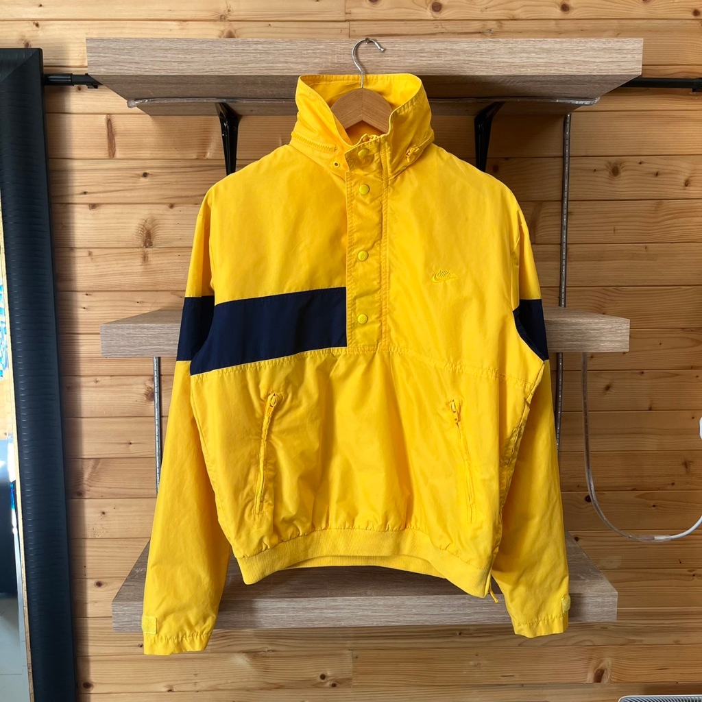 Vintage black nike windbreaker hotsell