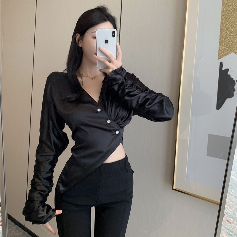 2022 Spring French Chic Design Irregular V-Neck Shirt Women Slimmer Look Versatile Niche Long-Sleeved